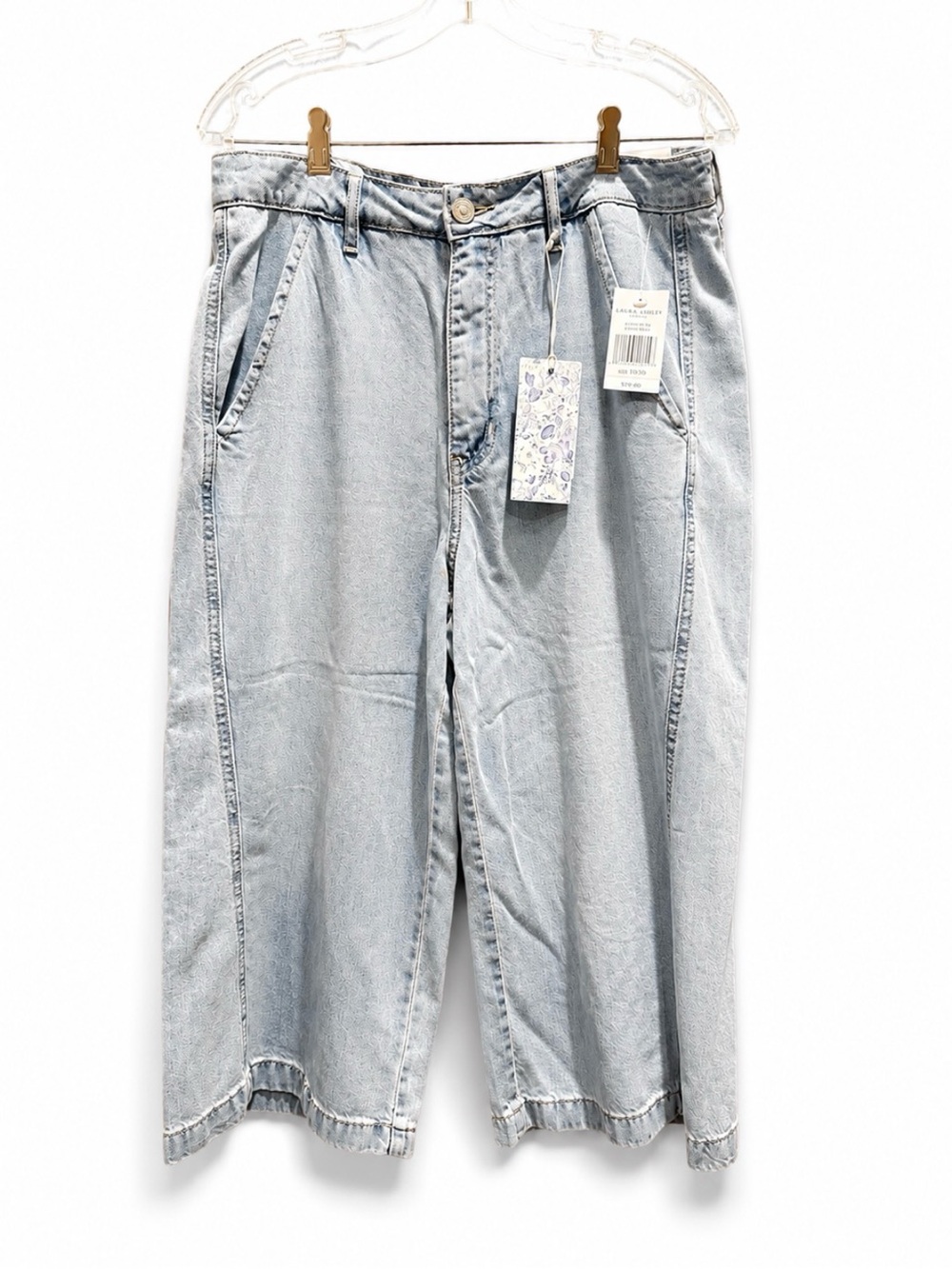 Laura Ashley Mayfair Culotte Light Denim Women’s Jeans NWT Size 10/30
